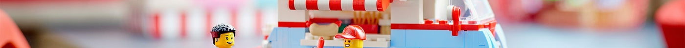Носталгията пристигна: Ретро камион за храна LEGO