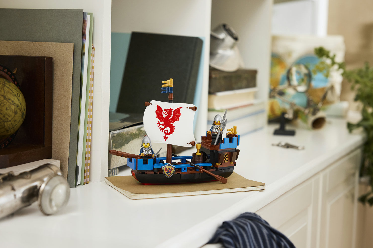 Ретро приключенията Ви очакват! Ексклузивният LEGO® Ideas Sea Serpent може да бъде Ваш!