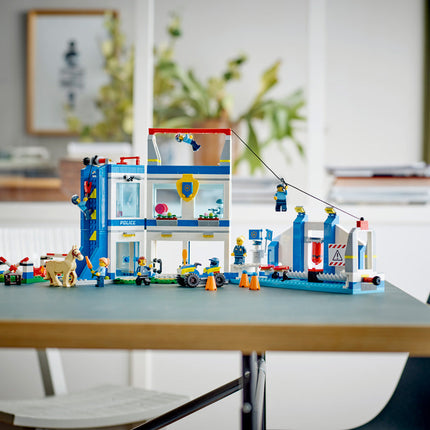 LEGO® City - Rendőrségi tréning akadémia (60372)