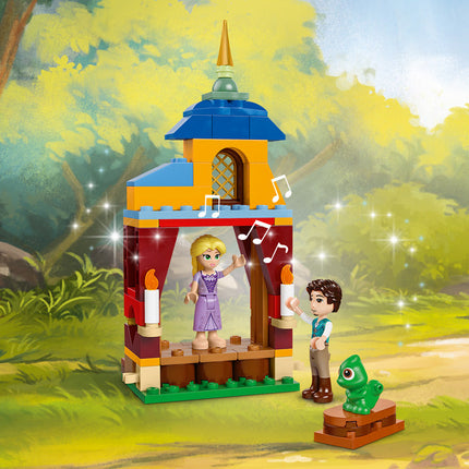 LEGO® Disney™ - Aranyhaj tornya és A Csúcs Kiskacsa (43241)