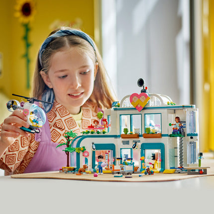 LEGO® Friends - Heartlake City kórház (42621)