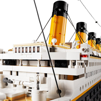 LEGO® Icons - Titanic (10294)