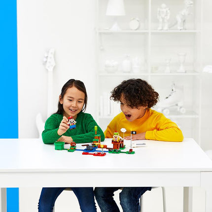 LEGO® Super Mario™ - Mario kalandjai kezdőpálya (71360)